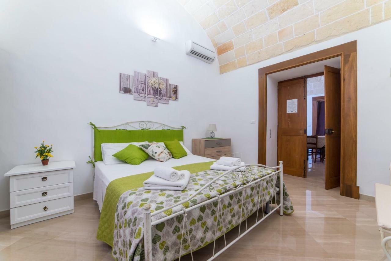 B&B La Campana Salentina กาลาโตเน ภายนอก รูปภาพ