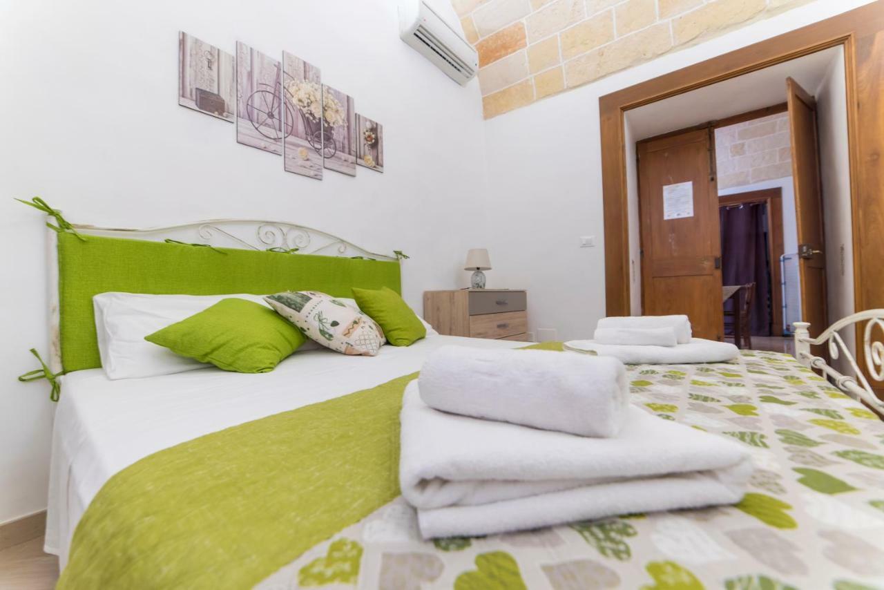 B&B La Campana Salentina กาลาโตเน ภายนอก รูปภาพ
